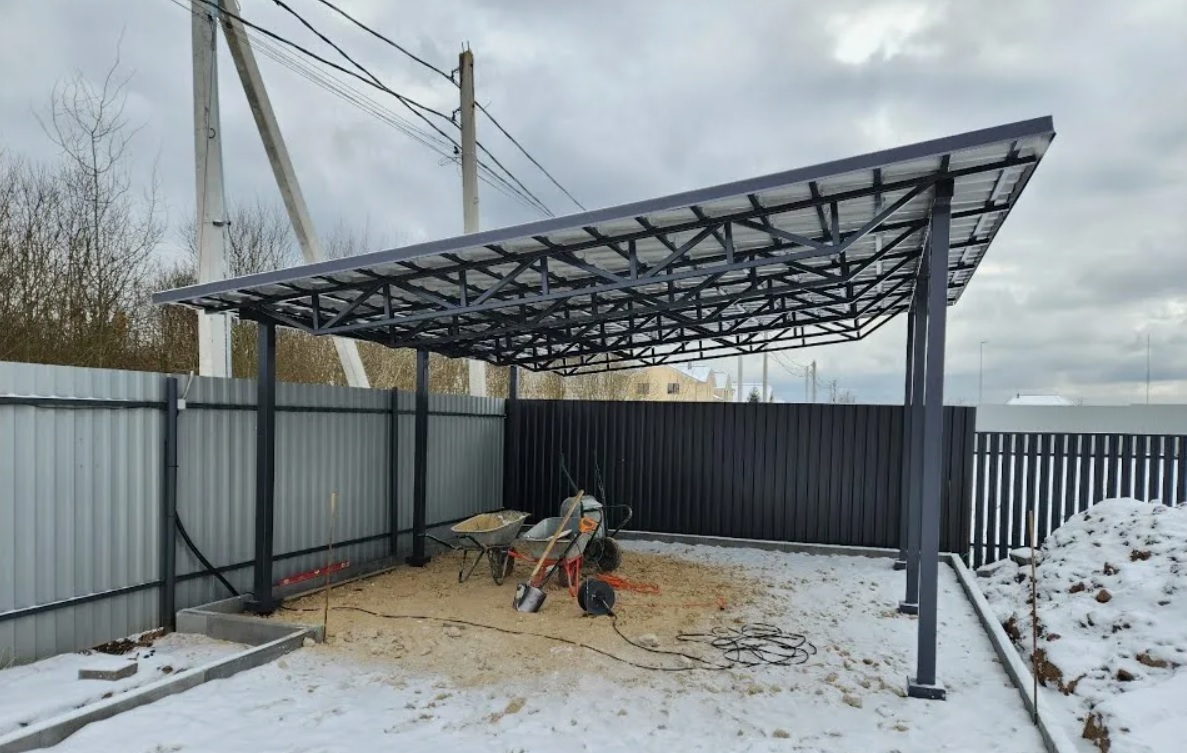 <span style="font-weight: bold;">Металлический навес </span>