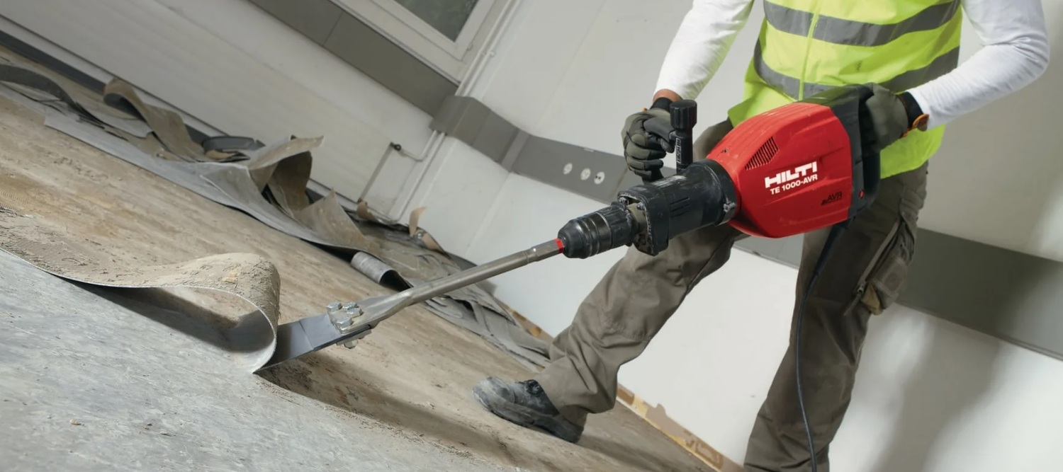 <span style="font-weight: bold;">Демонтаж линолиума&nbsp;</span>